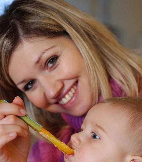 小孩吃瓜吃相难看,孩子吃瓜吃相大盘点